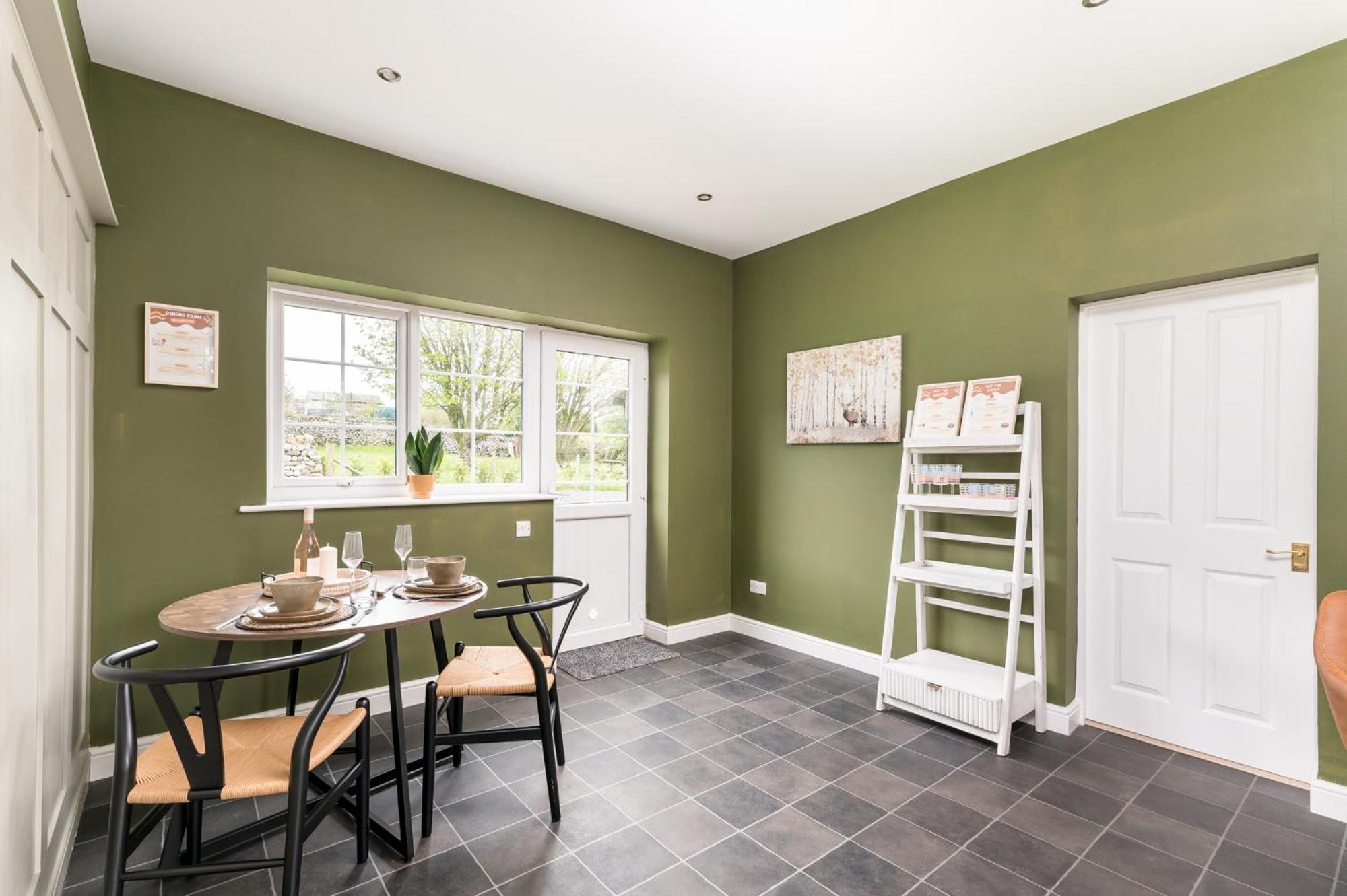 Central Malham Wellbeing Escape Hot Tub & Studio Екстер'єр фото