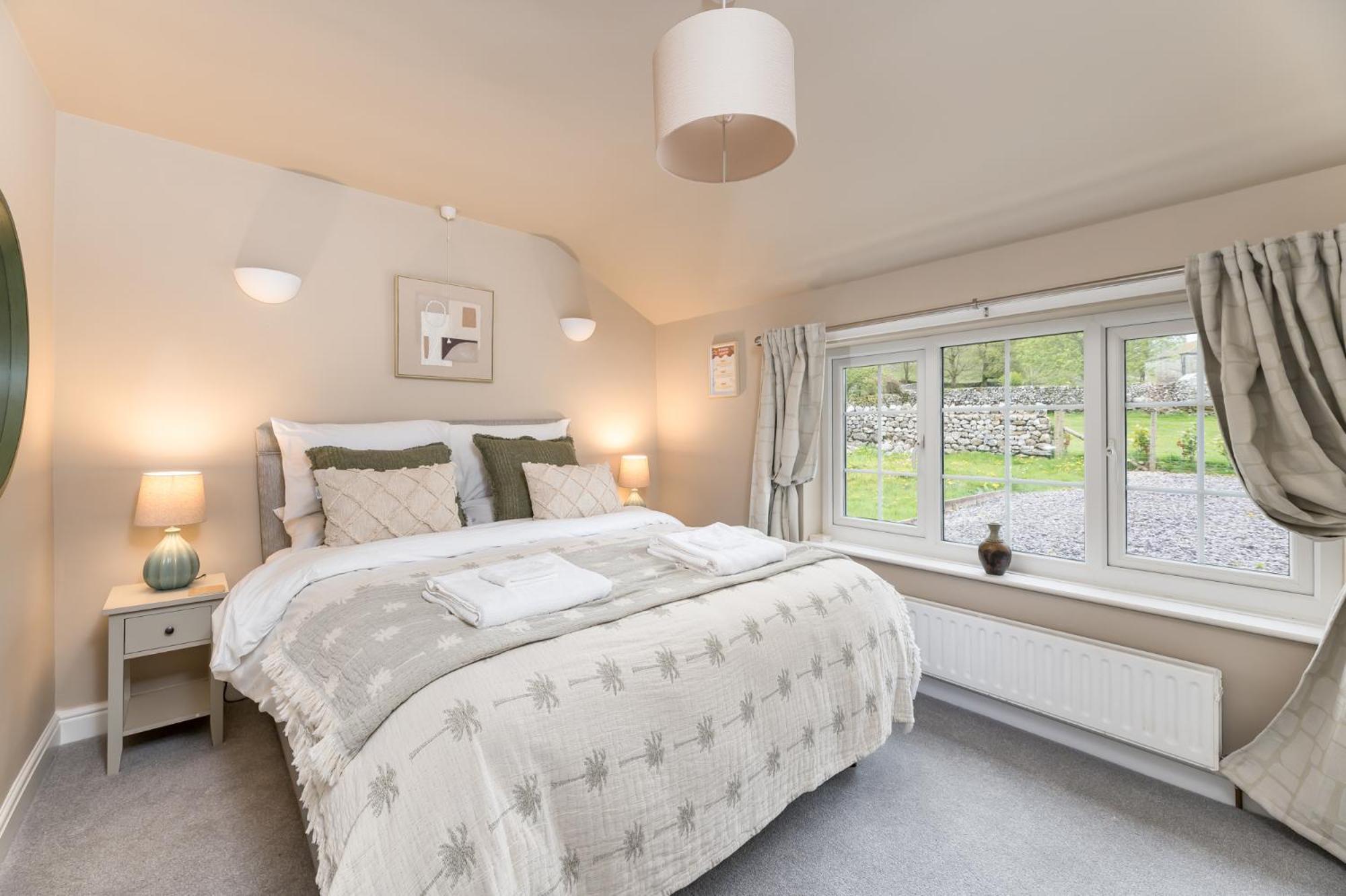 Central Malham Wellbeing Escape Hot Tub & Studio Екстер'єр фото